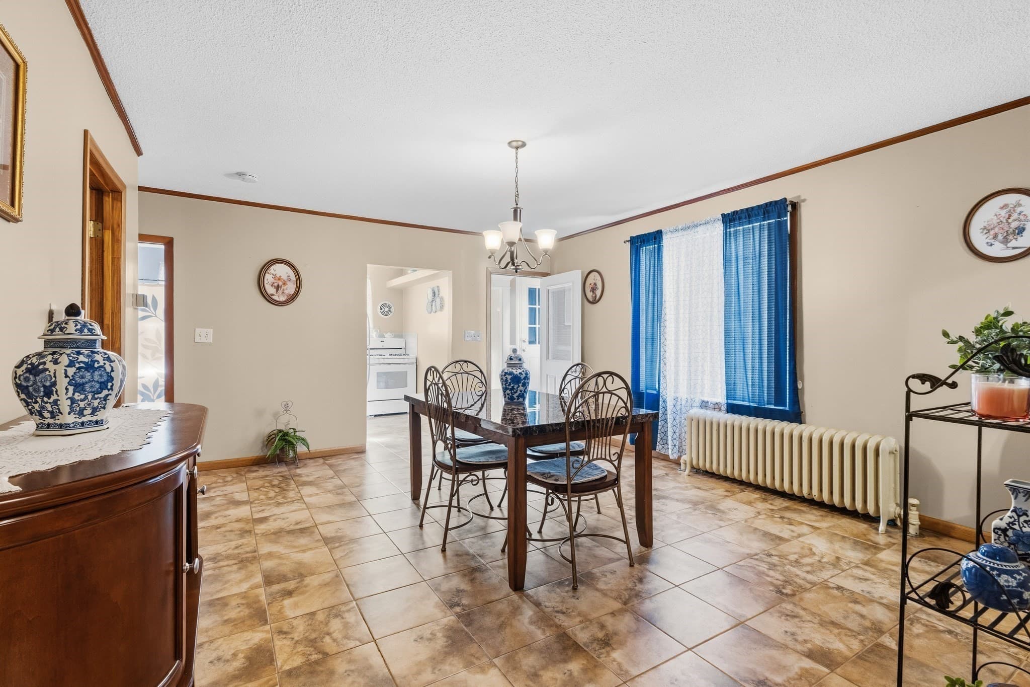 Single Family Residence at 58 Lombard St, New Bedford MA 02740, New Bedford, photo 4 of 22