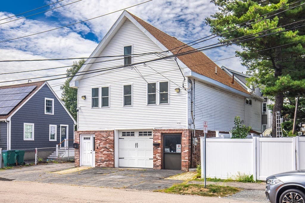 Single Family Residence at 53 Columbia Ave, Lynn MA 01902, Lynn, photo 2 of 35