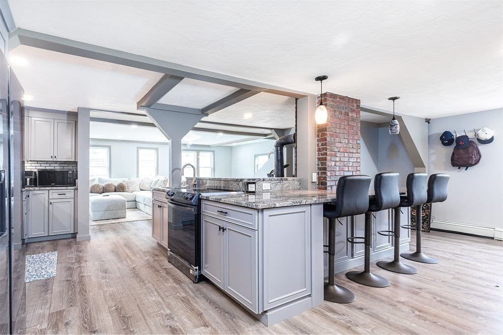 Single Family Residence at 53 Columbia Ave, Lynn MA 01902, Lynn, photo 10 of 35