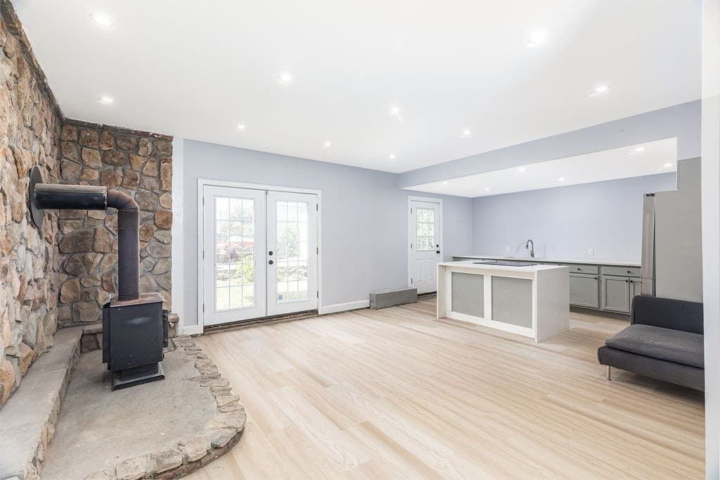 Single Family Residence at 53 Columbia Ave, Lynn MA 01902, Lynn, photo 33 of 35