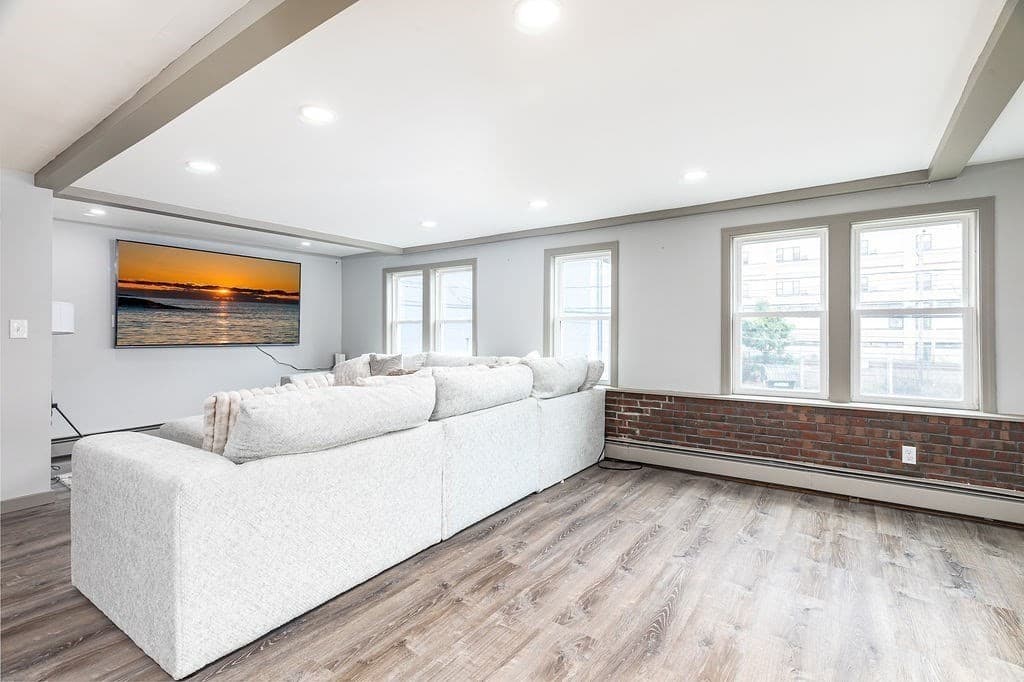 Single Family Residence at 53 Columbia Ave, Lynn MA 01902, Lynn, photo 8 of 35