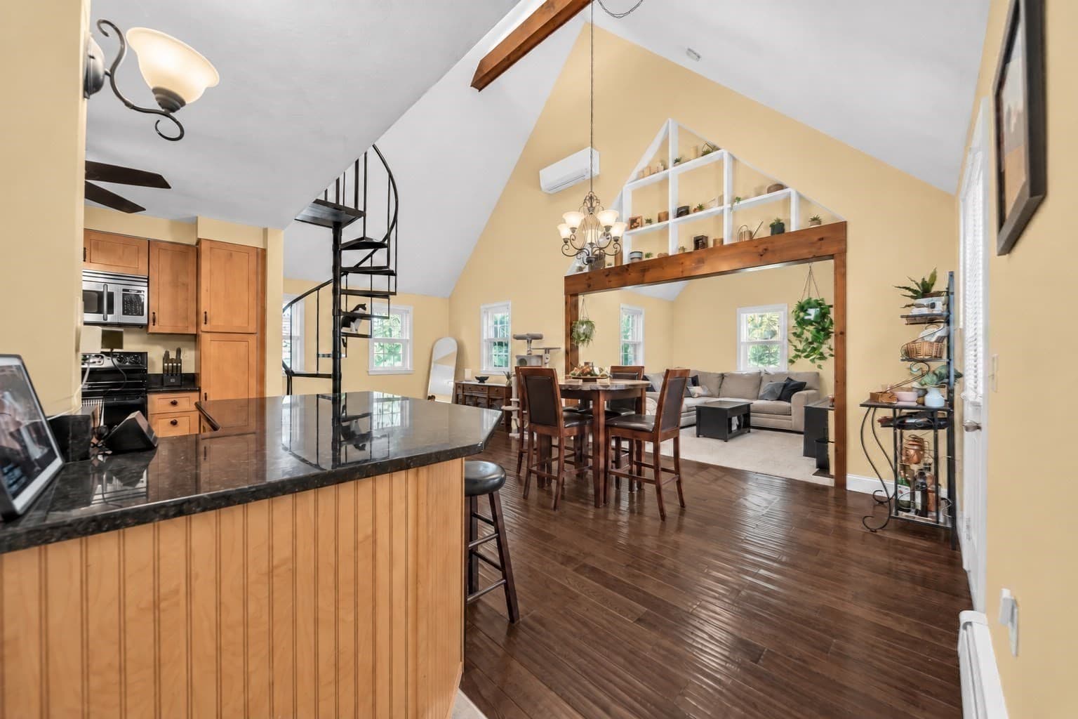 Condominium at 25 Bayberry Dr # 25, Worcester MA 01607, Worcester, photo 7 of 26