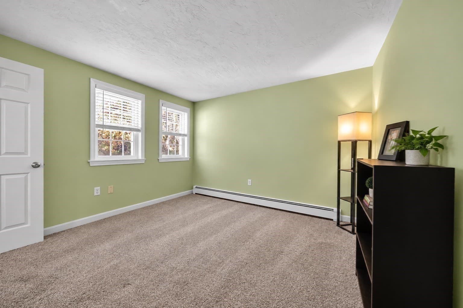 Condominium at 25 Bayberry Dr # 25, Worcester MA 01607, Worcester, photo 14 of 26