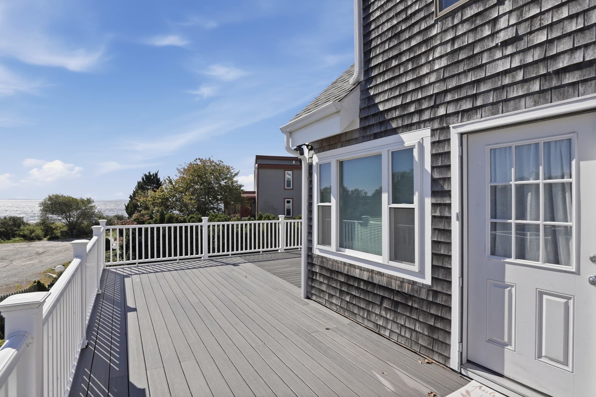 Single Family Residence at 5 Bayview Ave, Fairhaven MA 02719, Fairhaven, photo 7 of 42