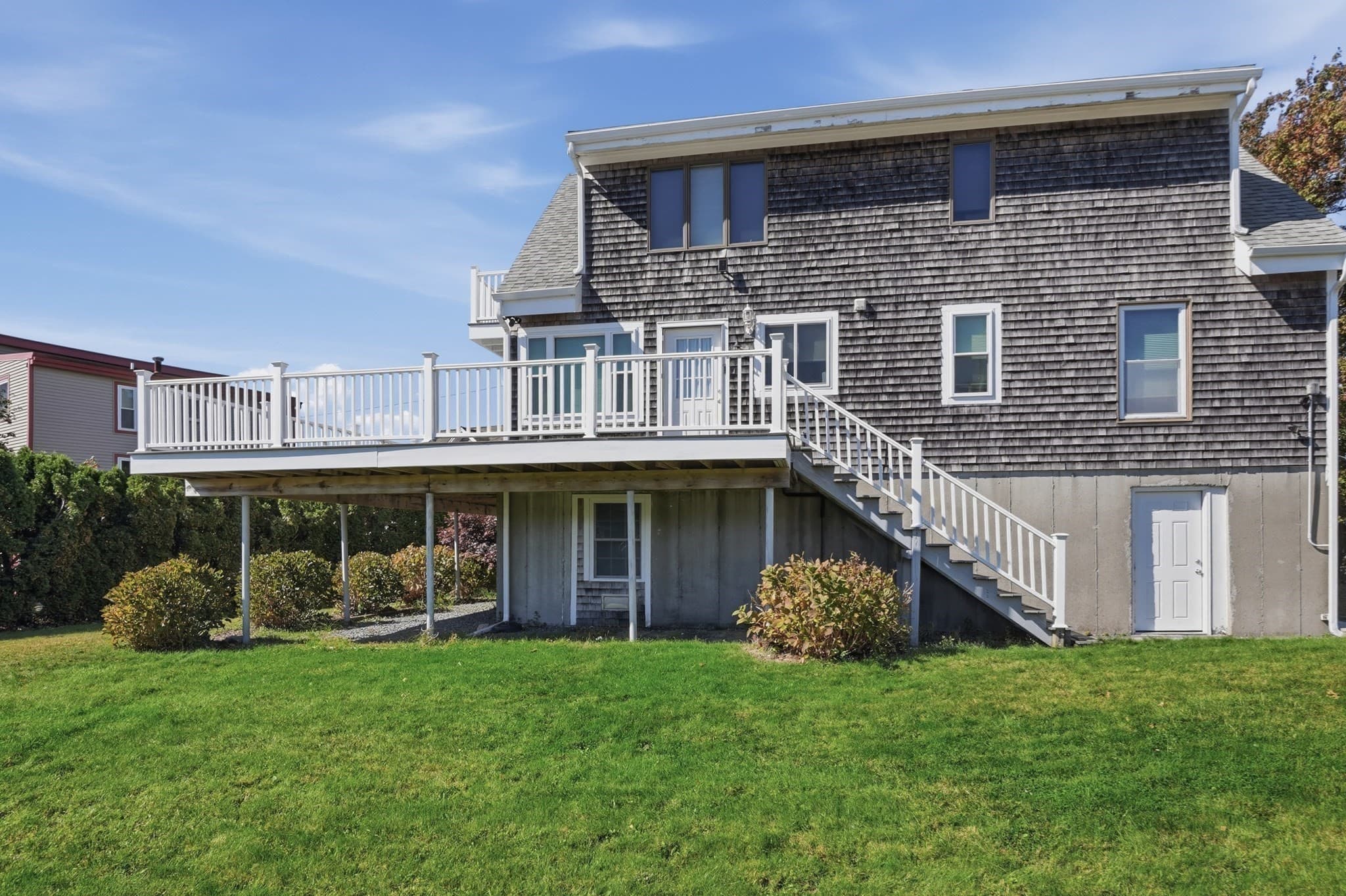 Single Family Residence at 5 Bayview Ave, Fairhaven MA 02719, Fairhaven, photo 5 of 42