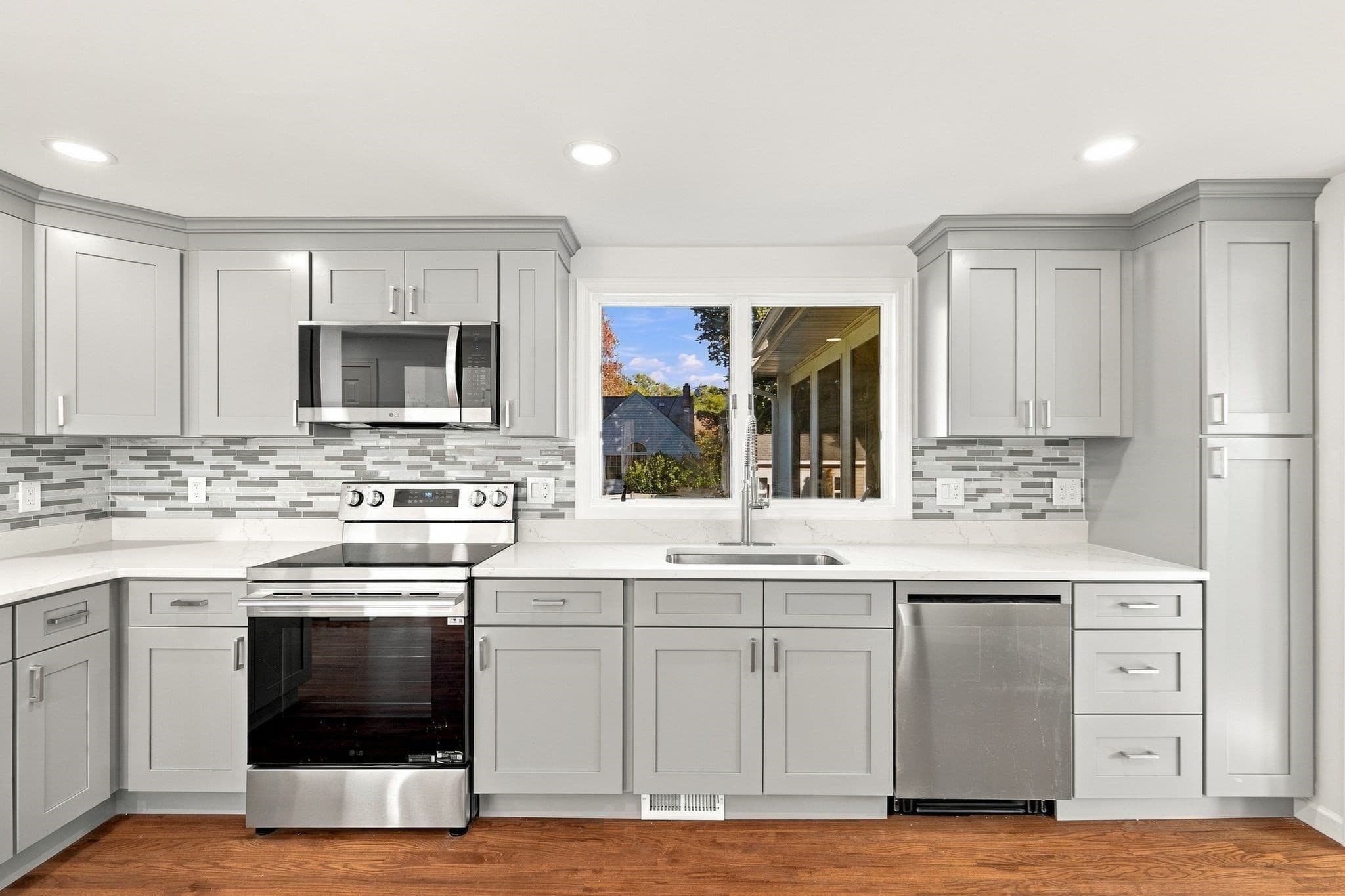 Single Family Residence at 29 Windsor Rd, Beverly MA 01915, Beverly, photo 2 of 38