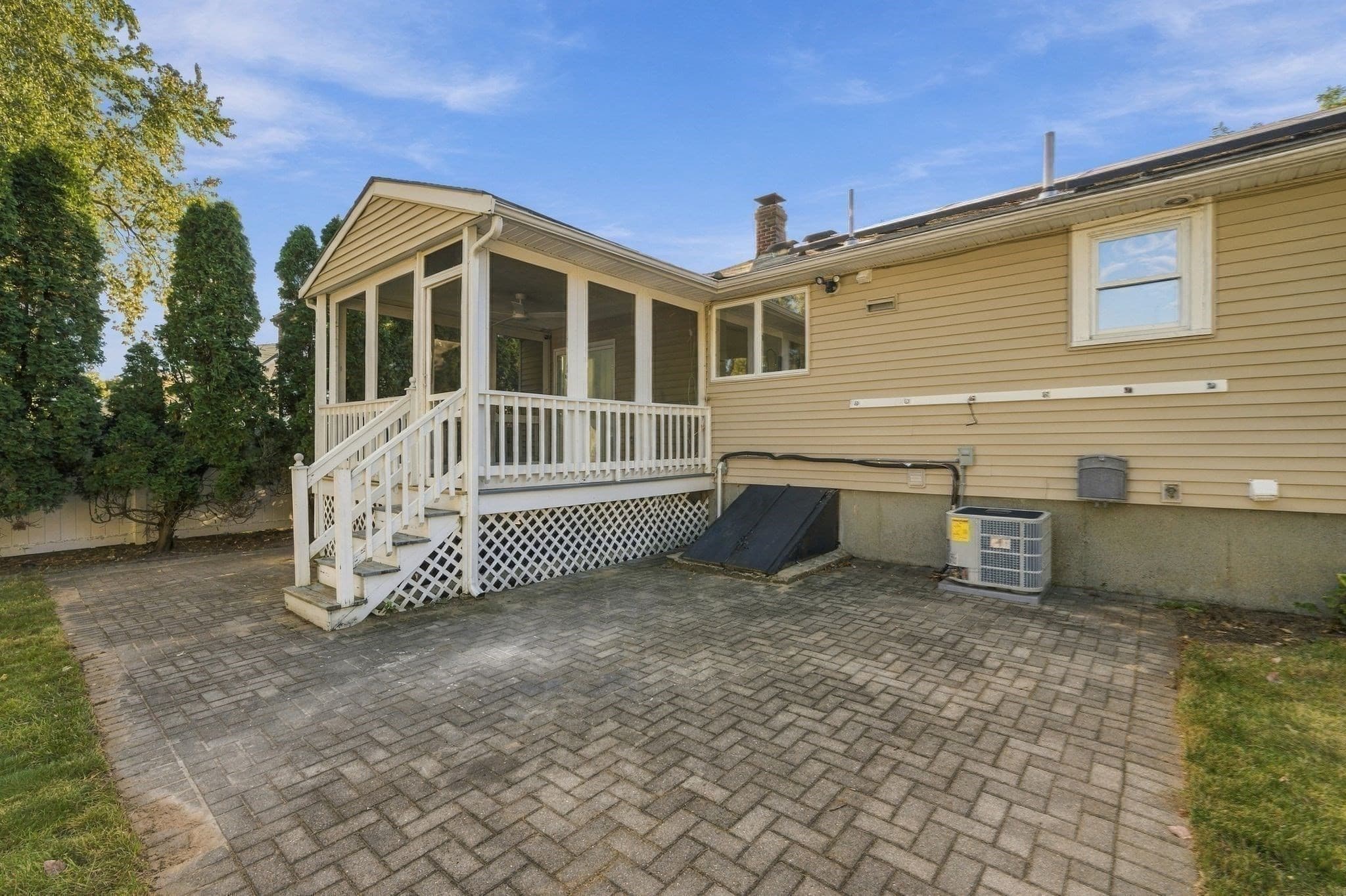 Single Family Residence at 29 Windsor Rd, Beverly MA 01915, Beverly, photo 34 of 38
