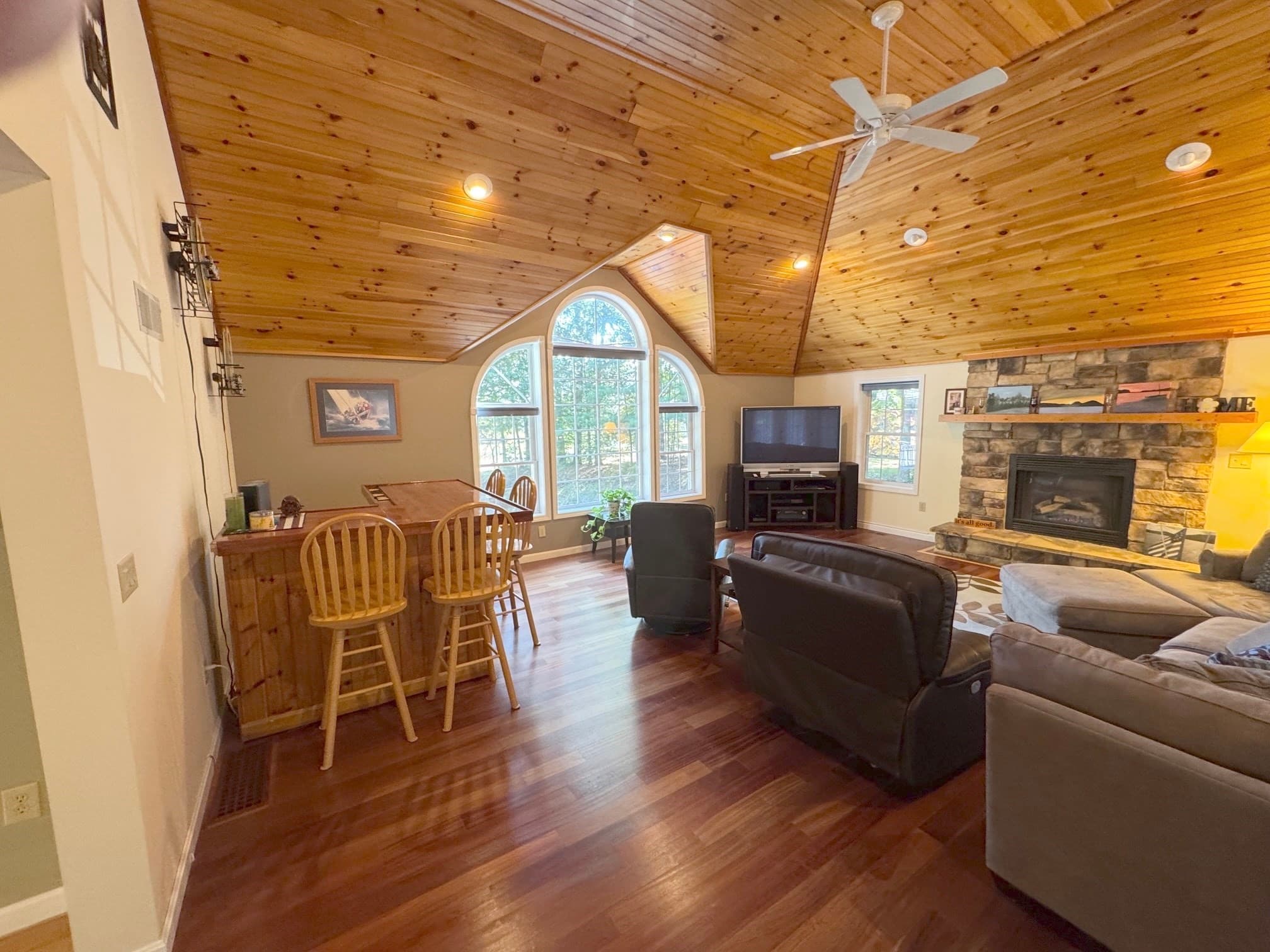 Single Family Residence at 20 Emerald St, Tyngsborough MA 01879, Tyngsborough, photo 7 of 42
