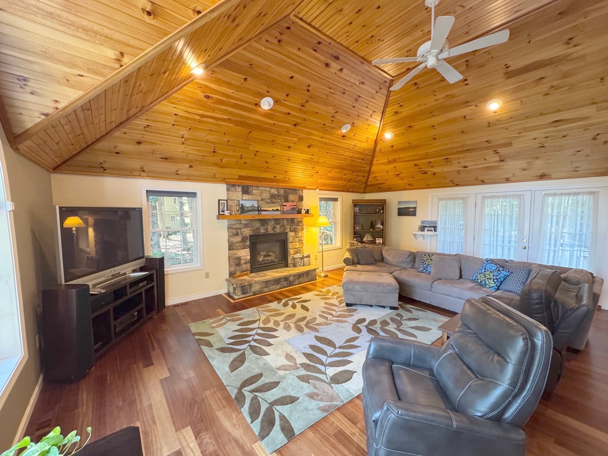 Single Family Residence at 20 Emerald St, Tyngsborough MA 01879, Tyngsborough, photo 8 of 42