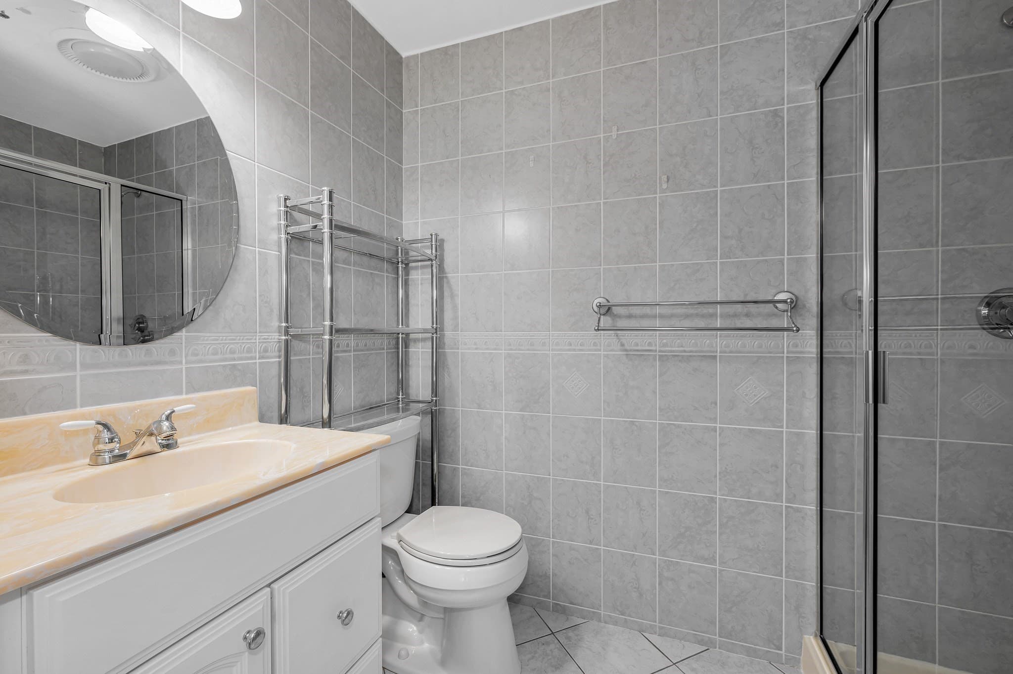 Condominium at 21 Dallas Dr # 202, Dracut MA 01826, Dracut, photo 23 of 29