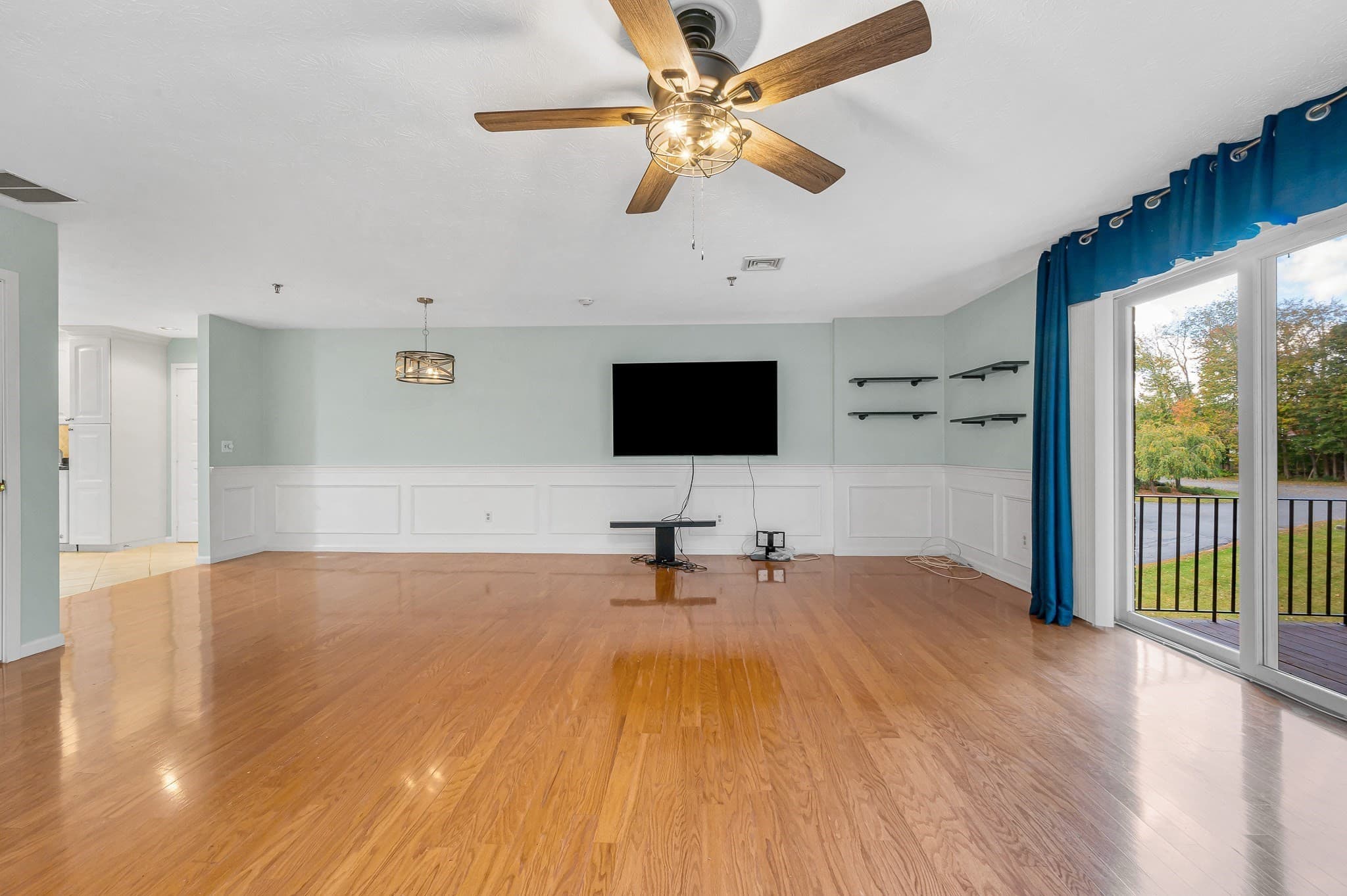 Condominium at 21 Dallas Dr # 202, Dracut MA 01826, Dracut, photo 12 of 29