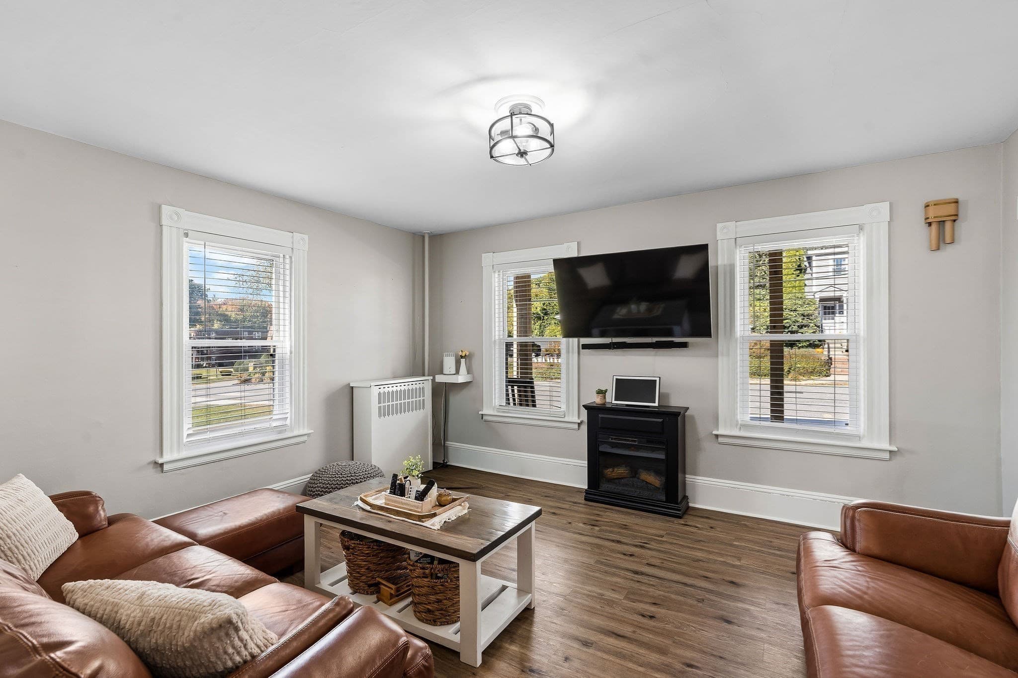 Single Family Residence at 64 Mooreland Ave, Leominster MA 01453, Leominster, photo 10 of 27