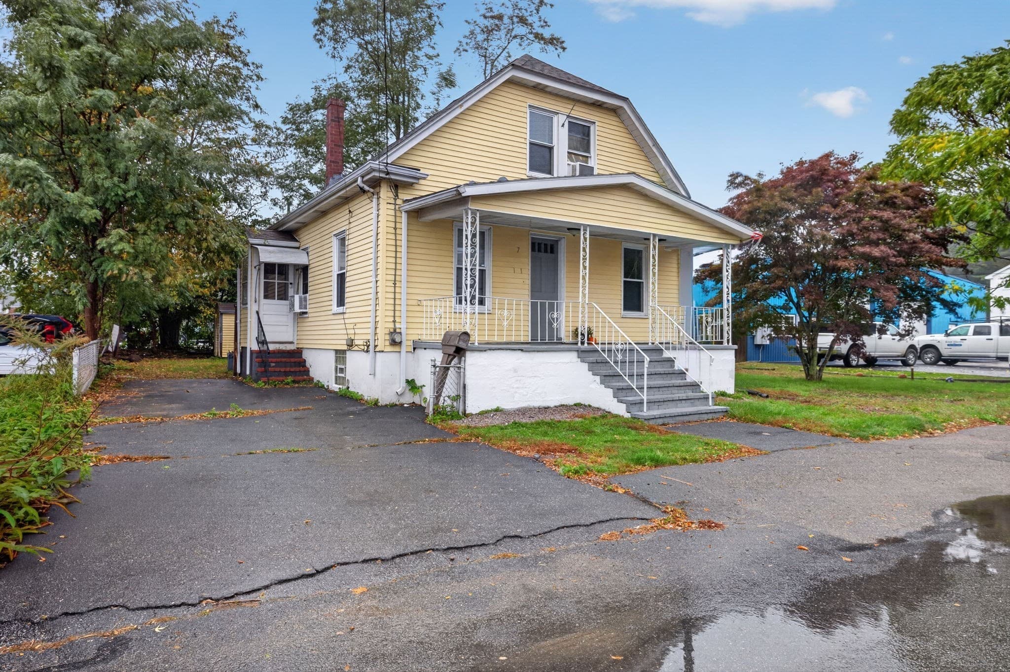 Single Family Residence at 7 Garfield St, Acushnet MA 02743, photo 2 of 42