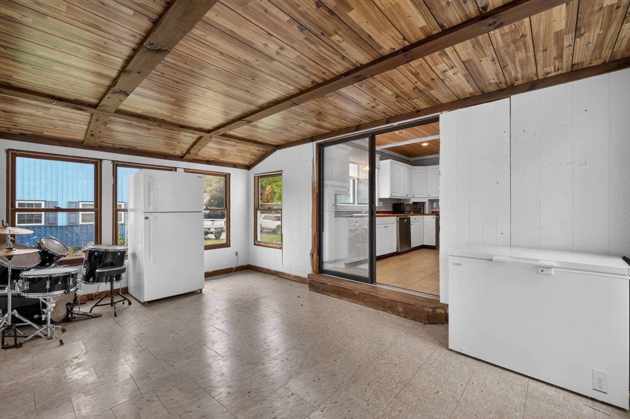 Single Family Residence at 7 Garfield St, Acushnet MA 02743, photo 15 of 42