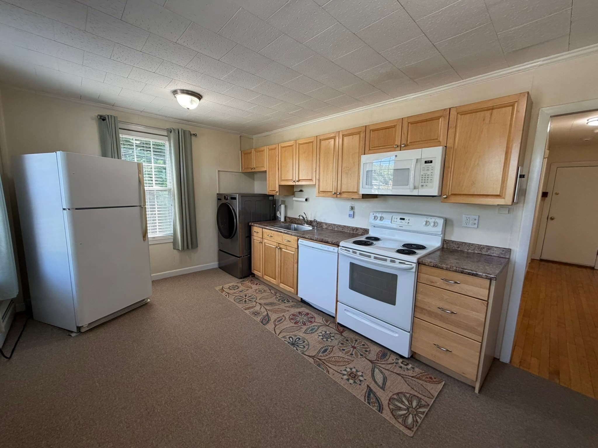 5-9 Family at 205 Andover, Andover MA 01810, Andover, photo 13 of 20