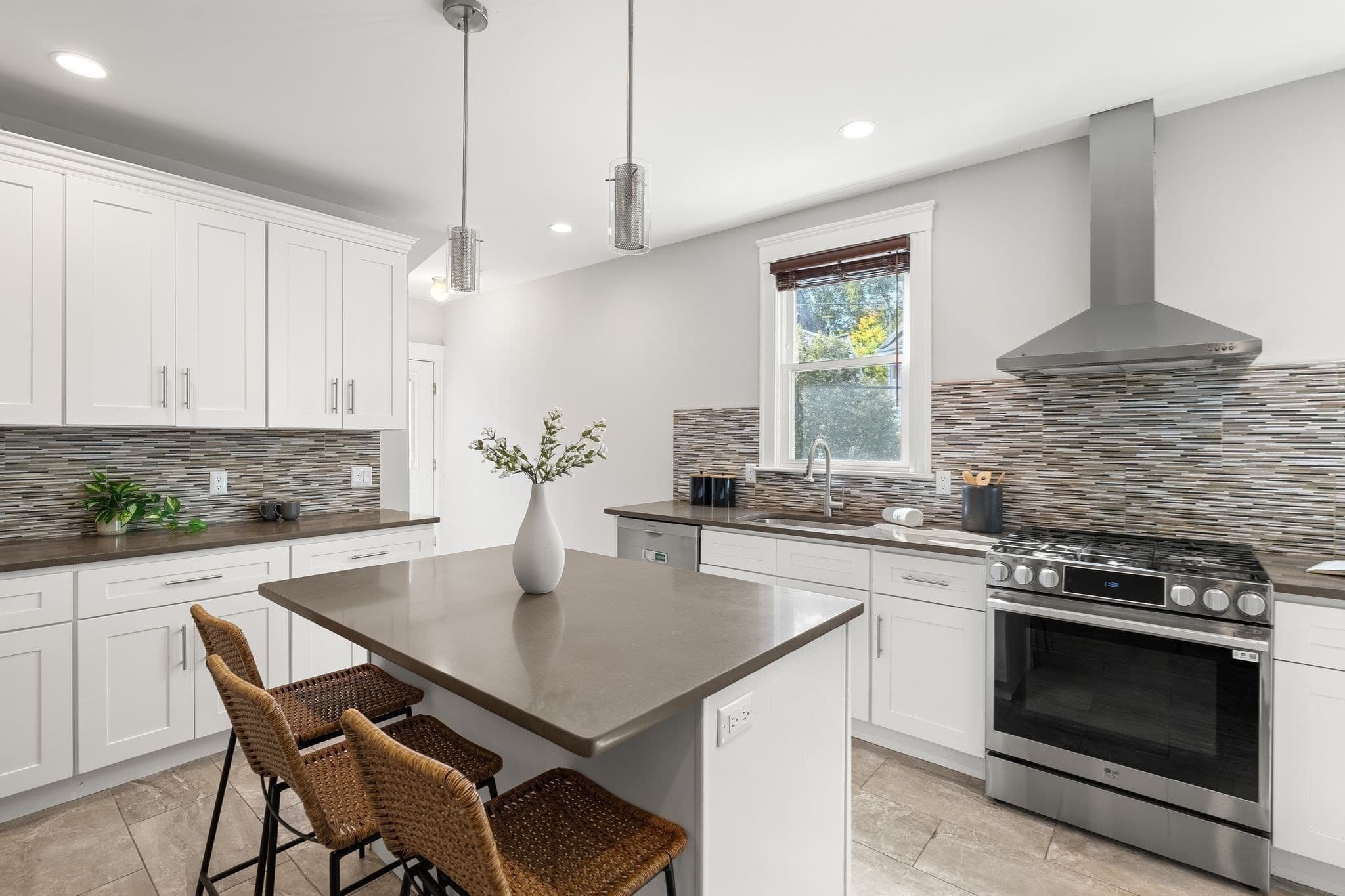 Condominium at 580 High Street # 1, Medford MA 02155, Medford, photo 15 of 42
