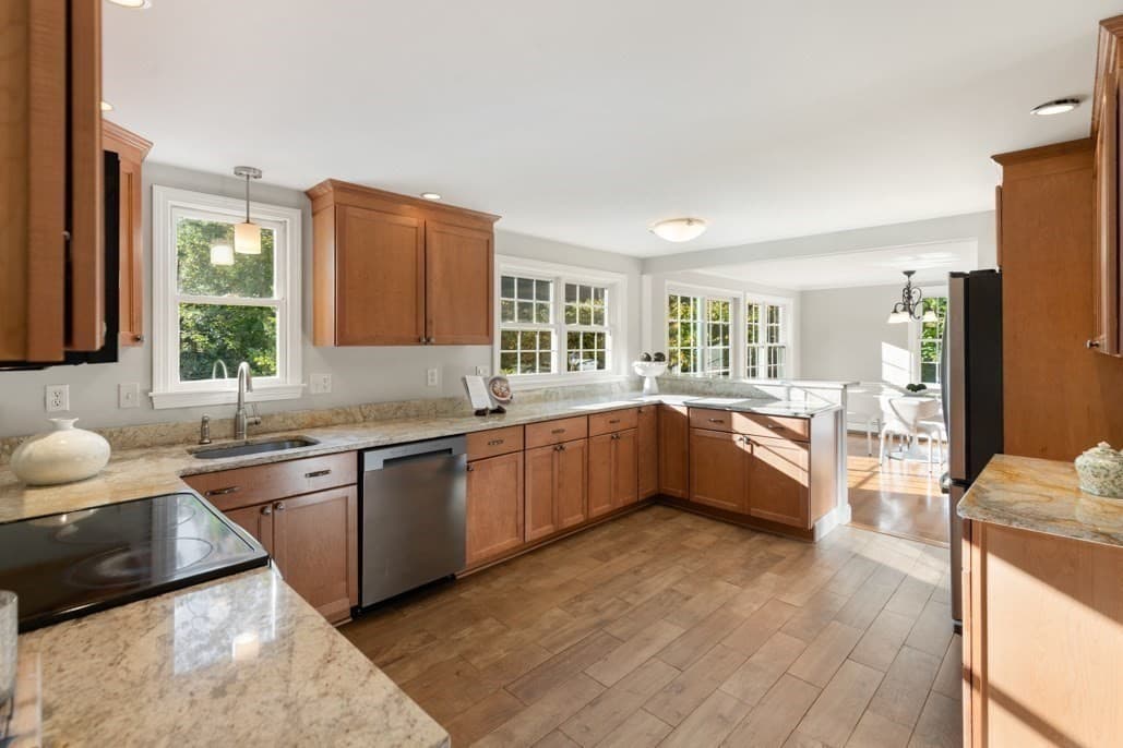 Single Family Residence at 24 Fletcher Rd, Lynnfield MA 01940, Lynnfield, photo 17 of 42