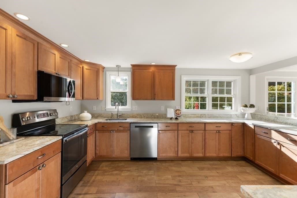 Single Family Residence at 24 Fletcher Rd, Lynnfield MA 01940, Lynnfield, photo 16 of 42