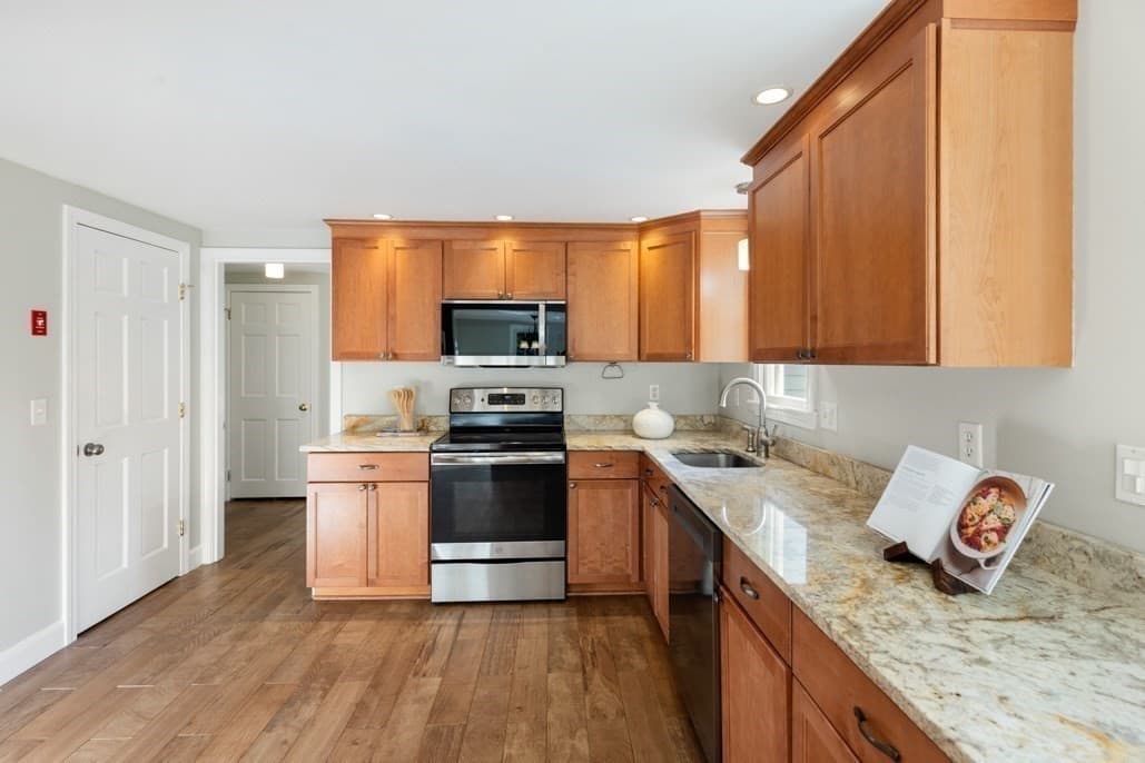 Single Family Residence at 24 Fletcher Rd, Lynnfield MA 01940, Lynnfield, photo 19 of 42