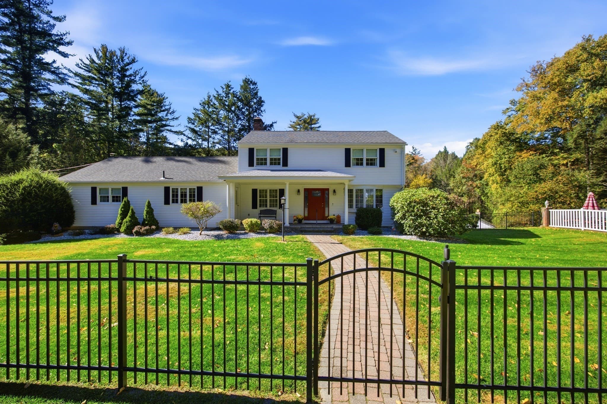 Single Family Residence at 363 Loomis St, Westfield MA 01085, Westfield, photo 2 of 42