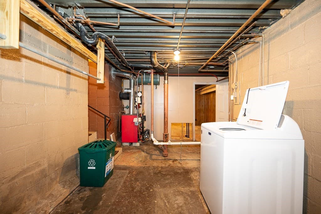 Single Family Residence at 32 Tyson Rd, Worcester MA 01606, Worcester, photo 26 of 30