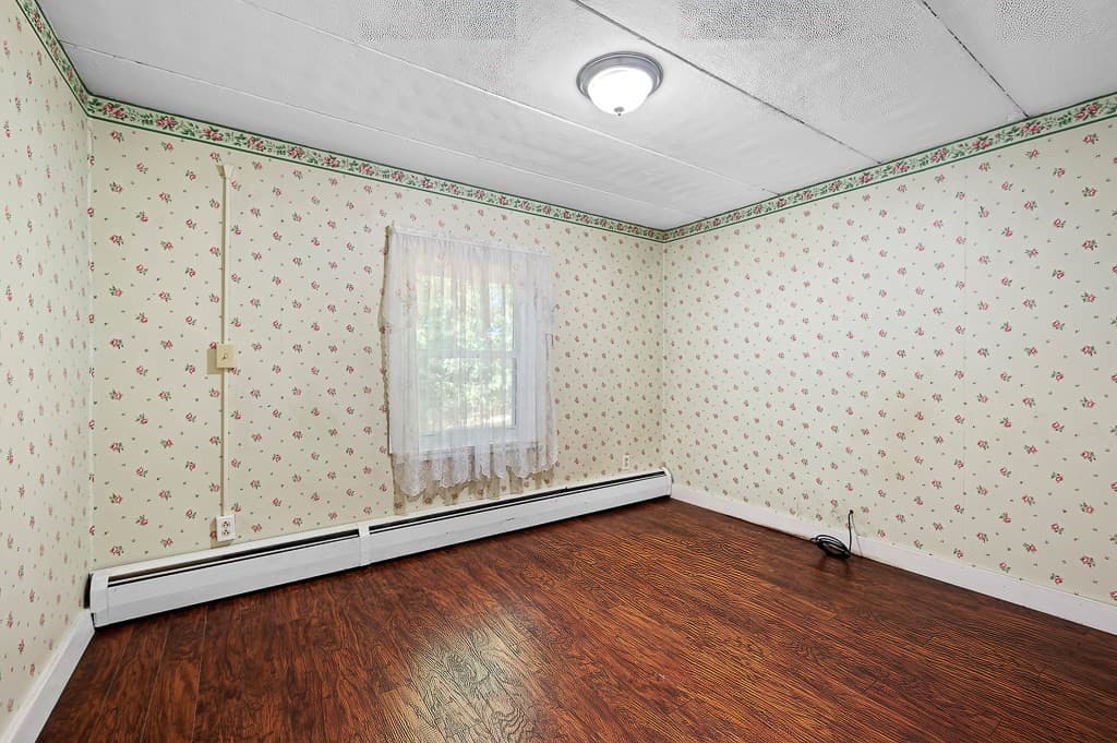 Single Family Residence at 32 Tyson Rd, Worcester MA 01606, Worcester, photo 20 of 30