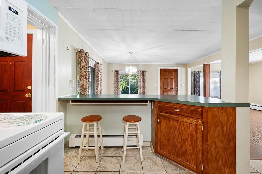 Single Family Residence at 32 Tyson Rd, Worcester MA 01606, Worcester, photo 15 of 30