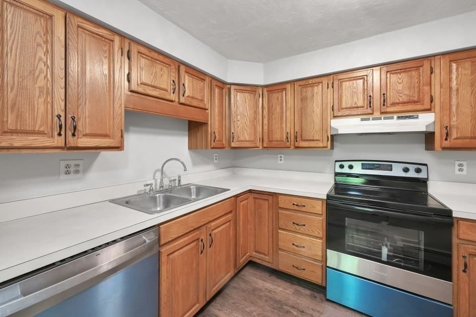 Condominium at 610 S Franklin St # F302, Holbrook MA 02343, Holbrook, photo 7 of 26