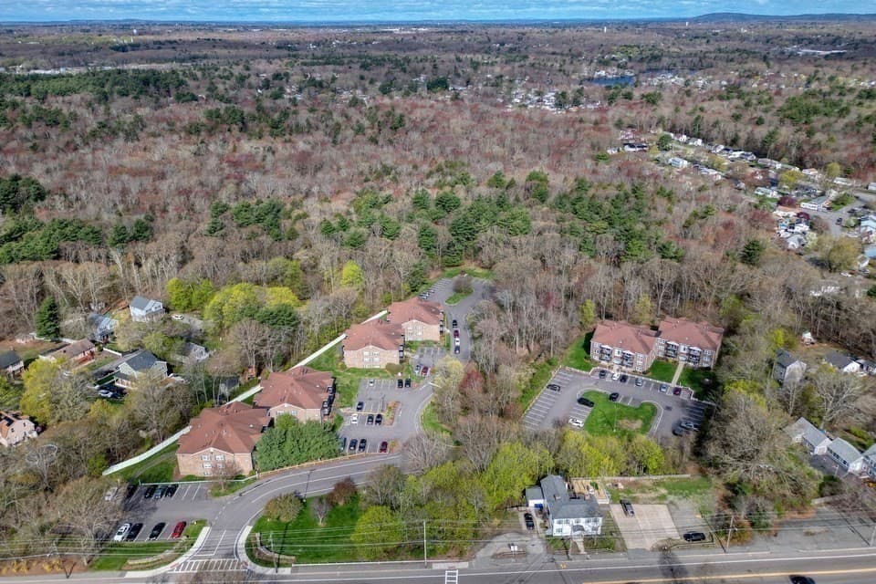 Condominium at 610 S Franklin St # F302, Holbrook MA 02343, Holbrook, photo 24 of 26