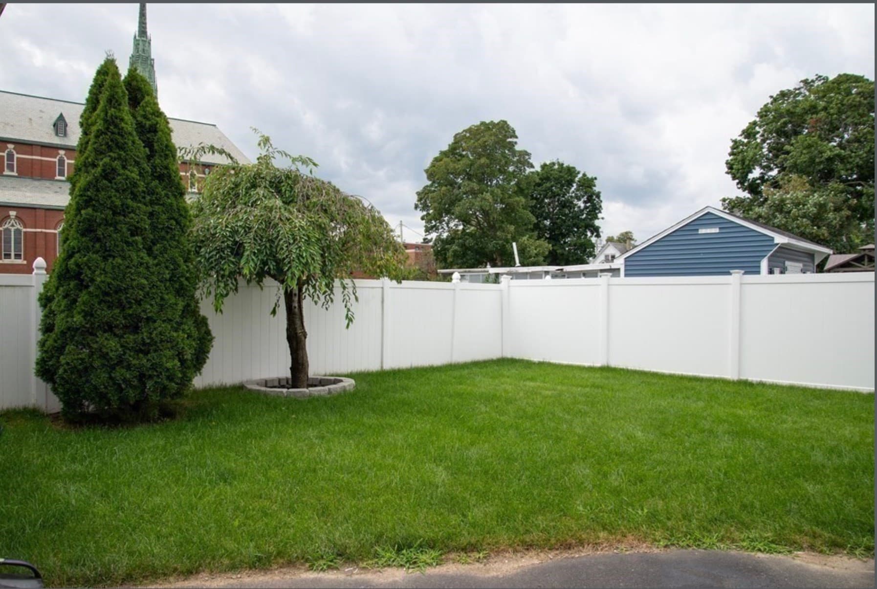 Single Family Residence at 8 Lake Ave, Lynn MA 01904, Lynn, photo 4 of 12