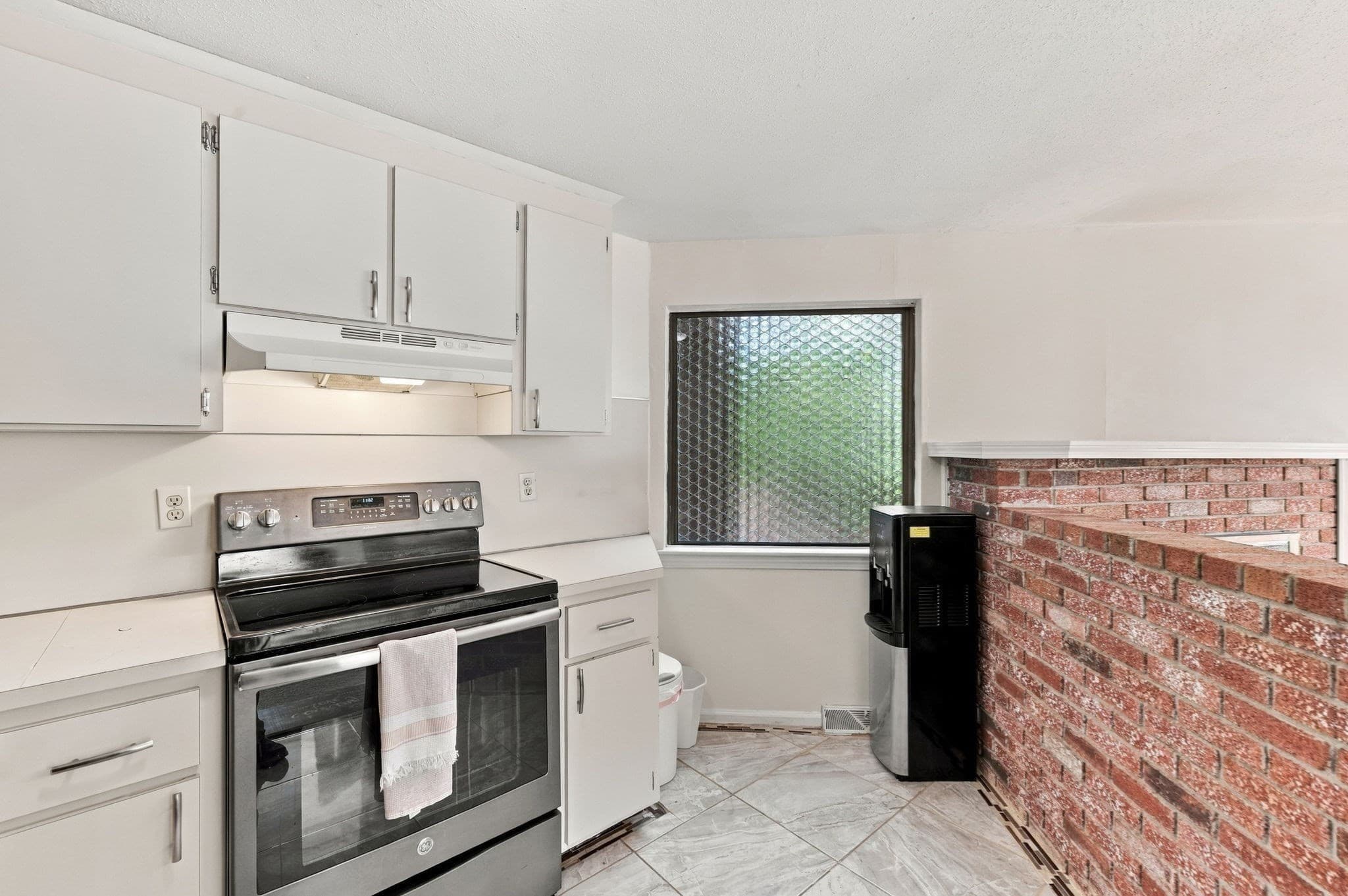 Condominium at 161 Leland Farm Rd # 161, Ashland MA 01721, Ashland, photo 10 of 42