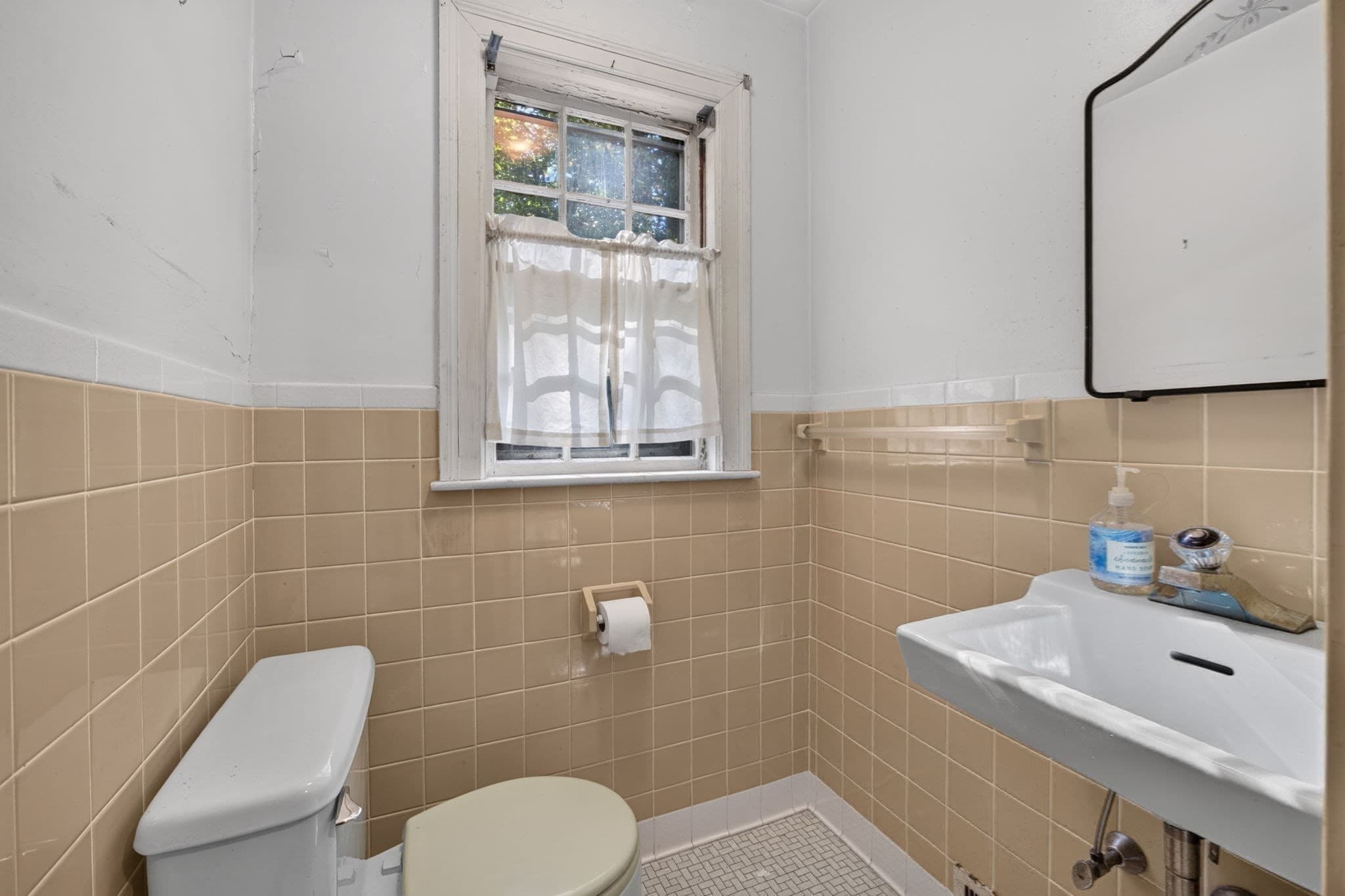 Single Family Residence at 26 Fairfax St, Newton MA 02465, Newton, photo 14 of 32