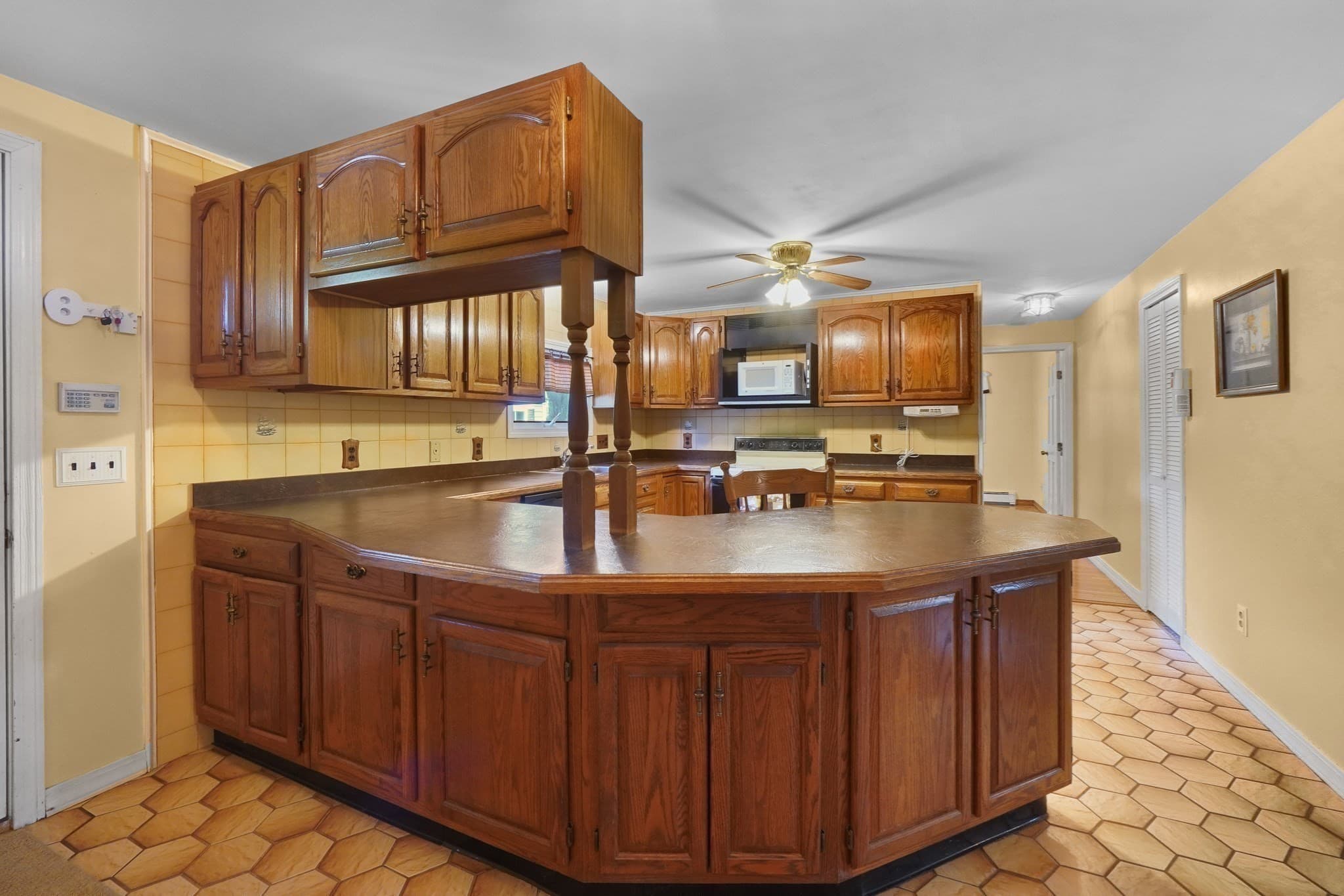 Single Family Residence at 45 Norman Avenue, Taunton MA 02780, Taunton, photo 6 of 39