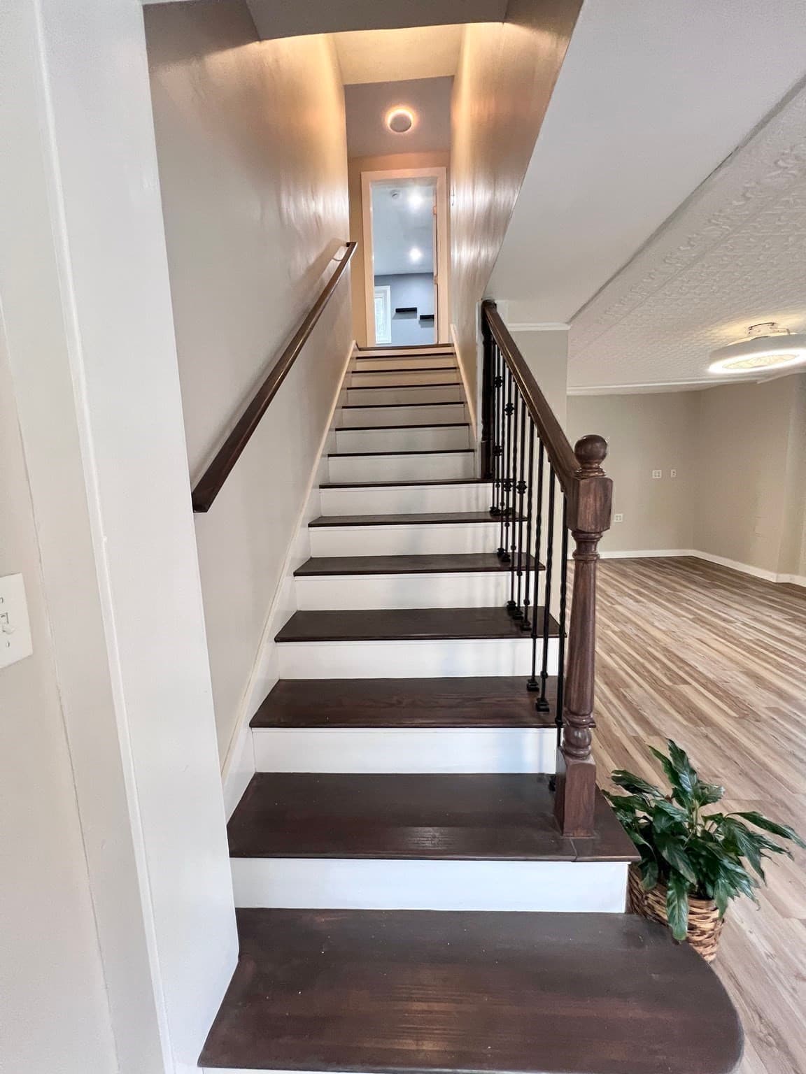 Single Family Residence at 23 Stowe Ct, Hudson MA 01749, Hudson, photo 17 of 40