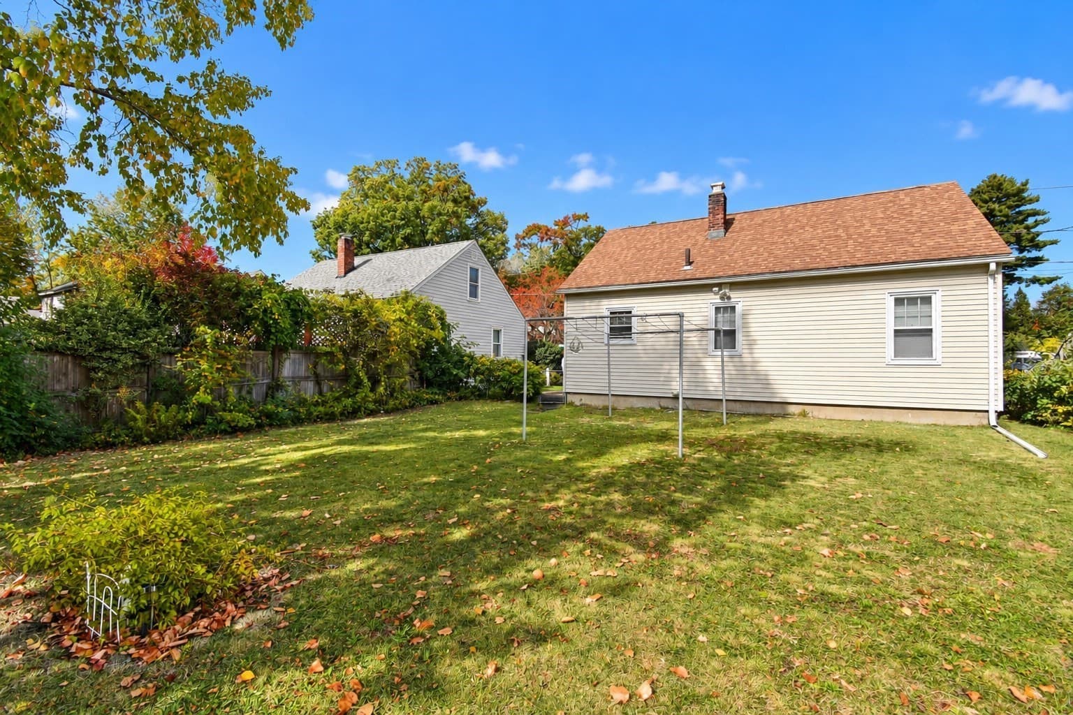 Single Family Residence at 95 Kingsley St, Springfield MA 01104, Springfield, photo 4 of 26