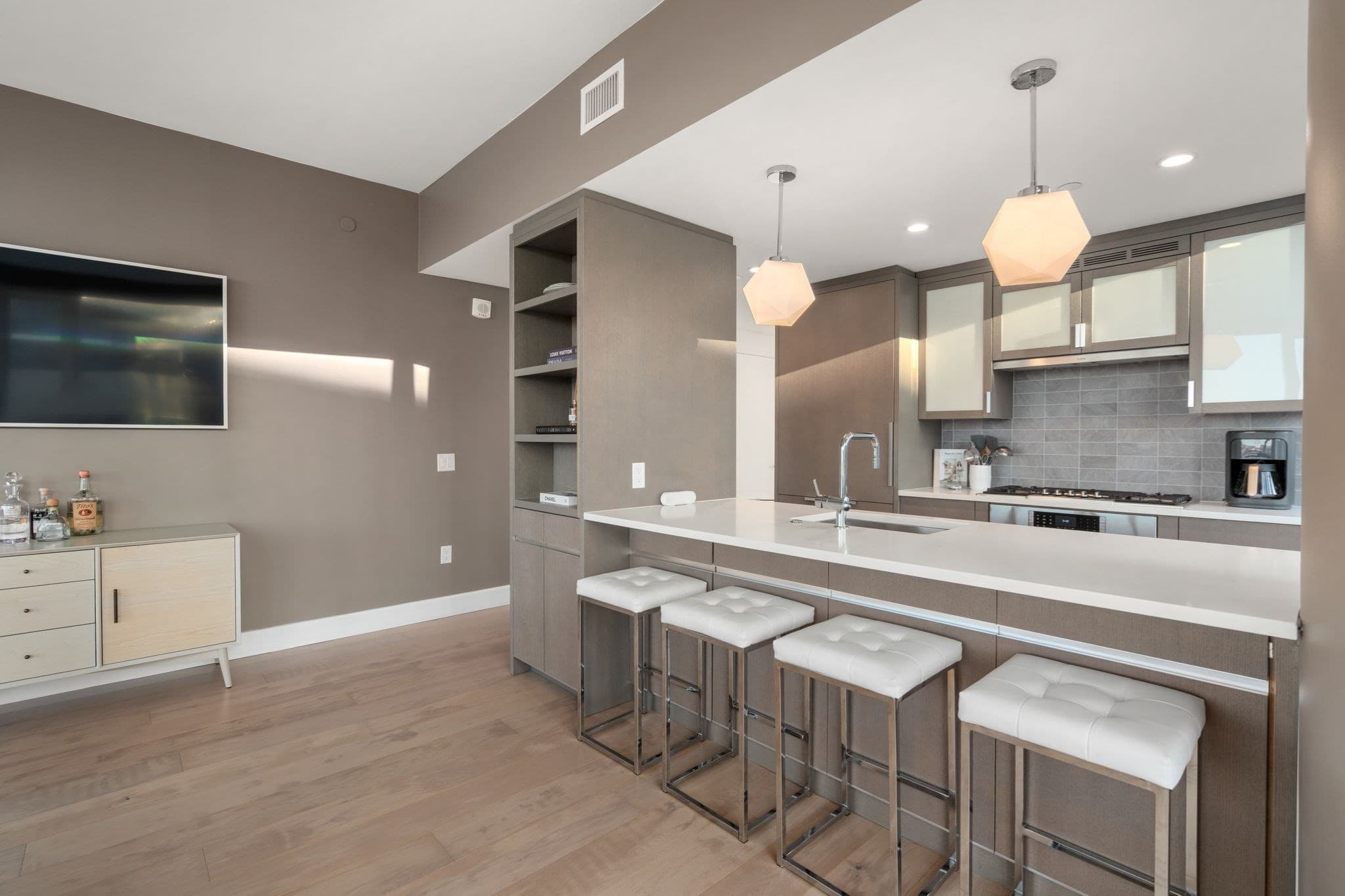Condominium at 100 Lovejoy Wharf # 11D, Boston MA 02114, Boston, photo 7 of 18