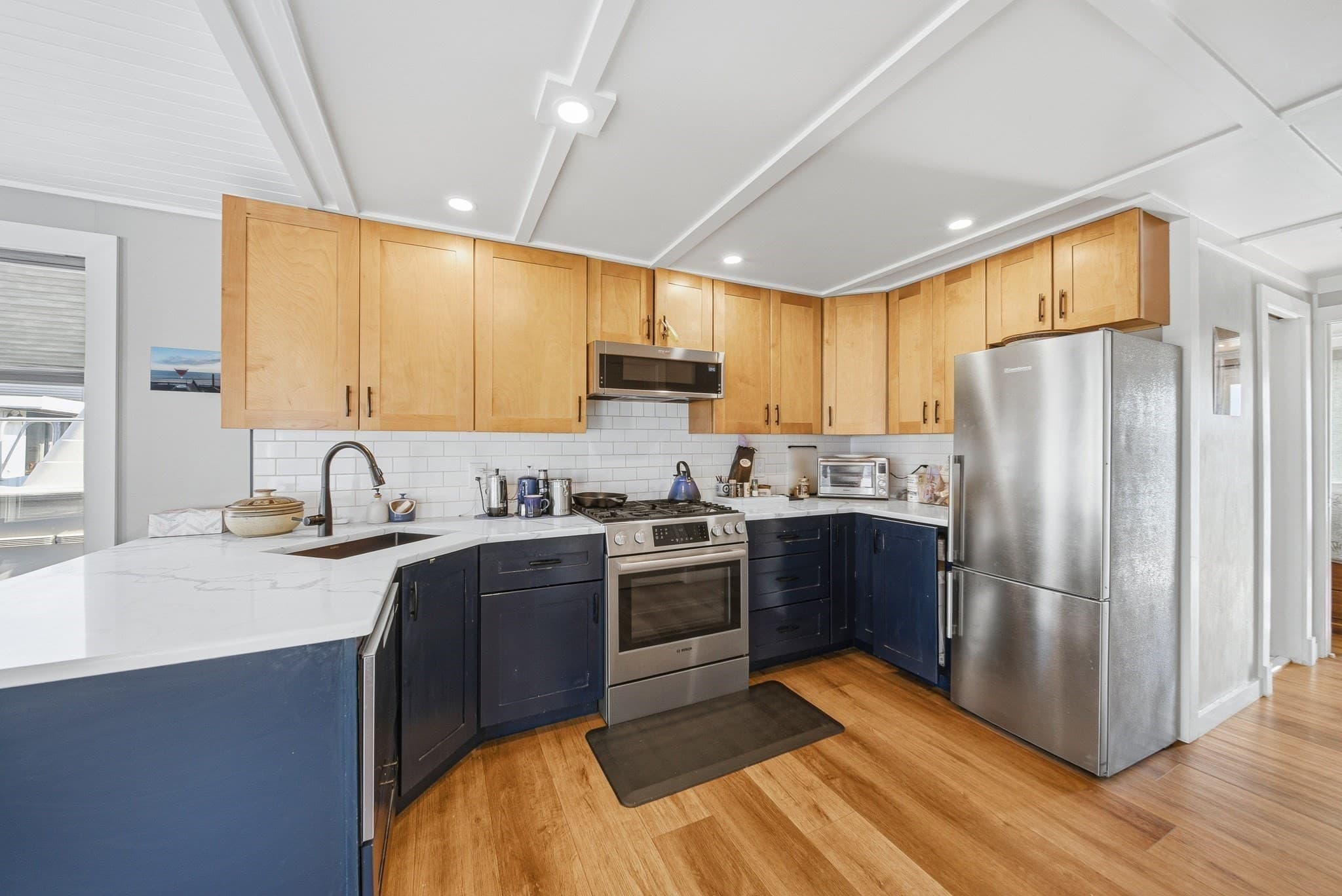 Condominium at 1 Pier 8 13th St # B, Boston MA 02129, Boston, photo 9 of 23