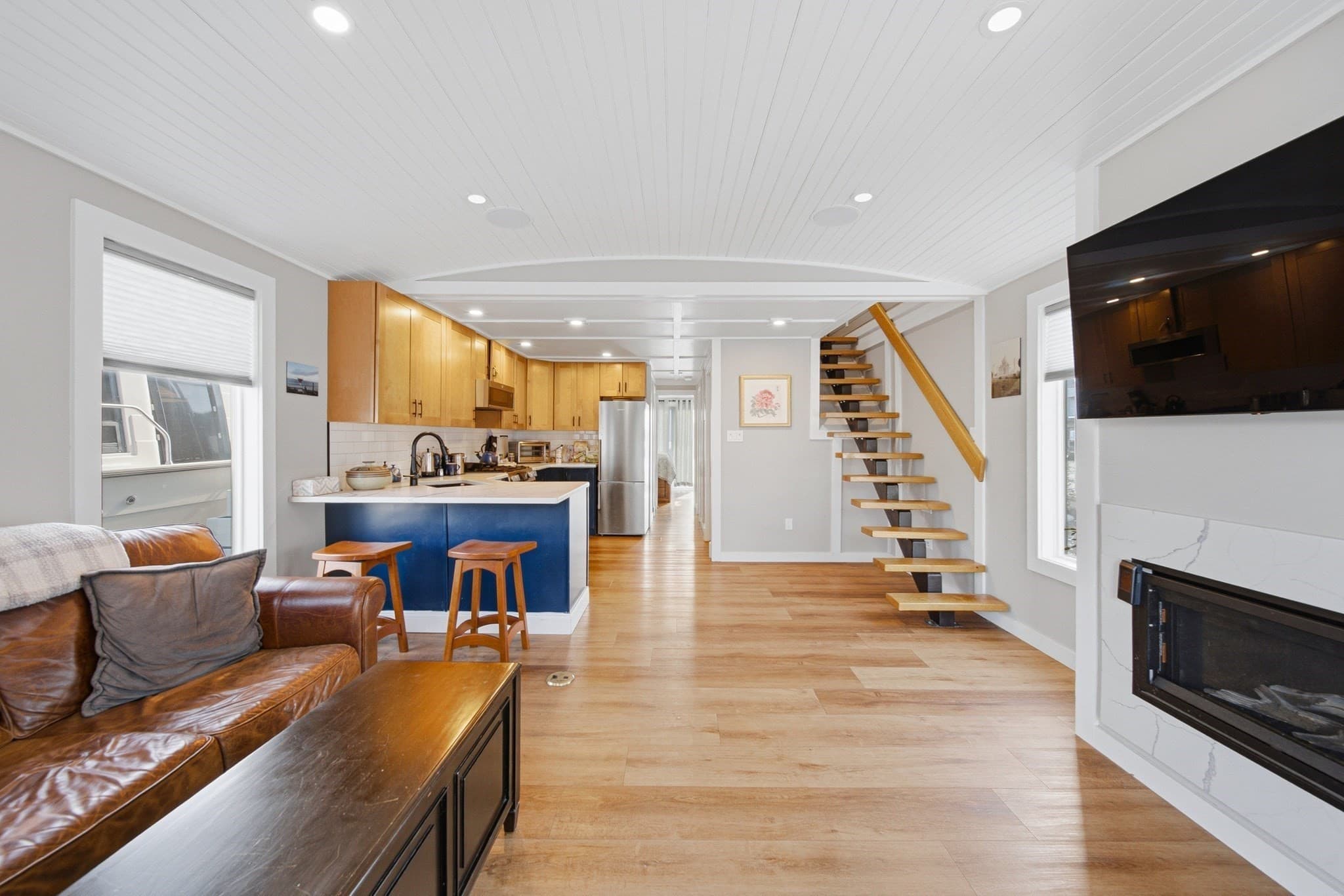 Condominium at 1 Pier 8 13th St # B, Boston MA 02129, Boston, photo 4 of 23