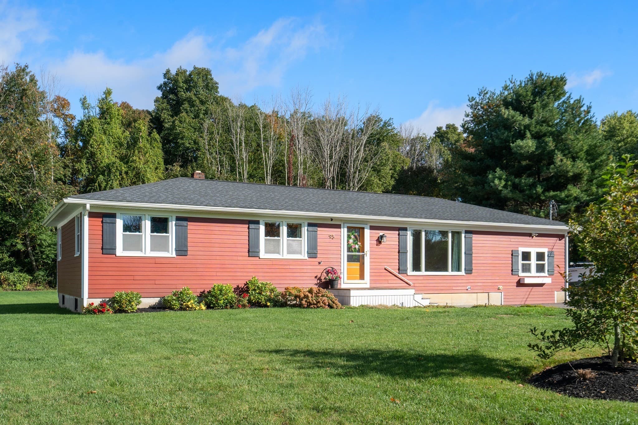 95 Dean St, Raynham MA 02767