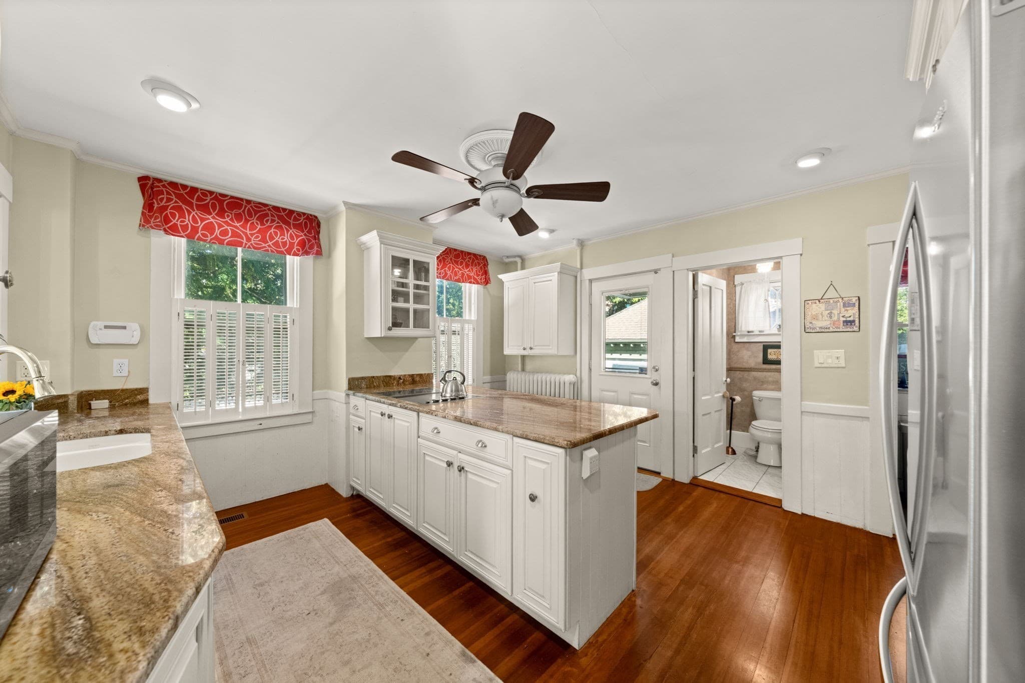 Single Family Residence at 117 Cottage St, New Bedford MA 02740, New Bedford, photo 12 of 42