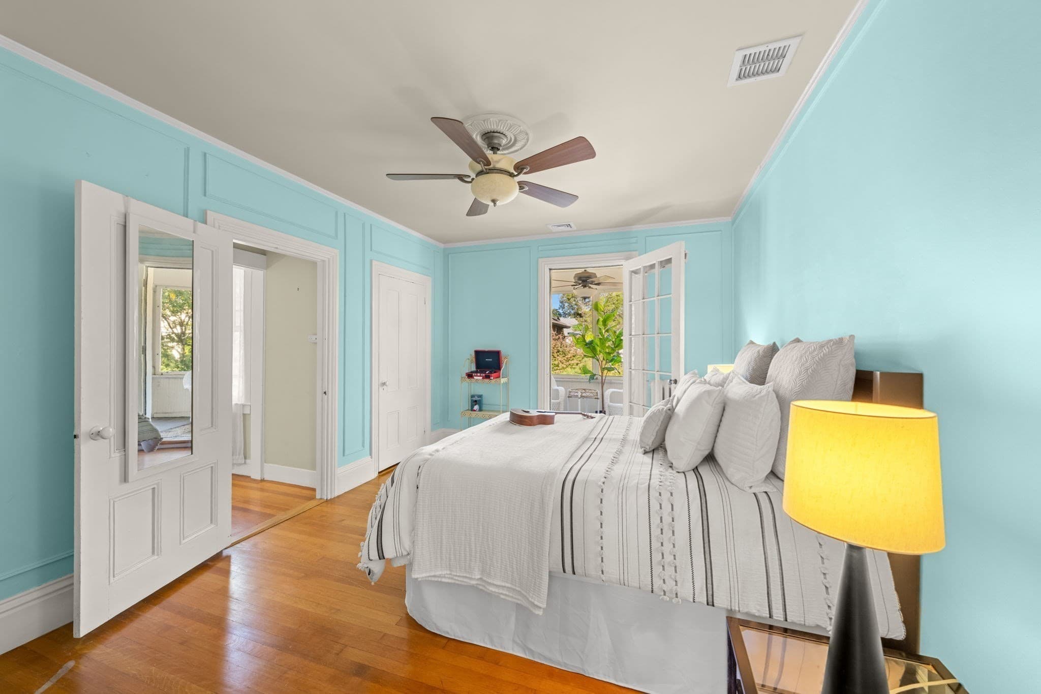 Single Family Residence at 117 Cottage St, New Bedford MA 02740, New Bedford, photo 26 of 42
