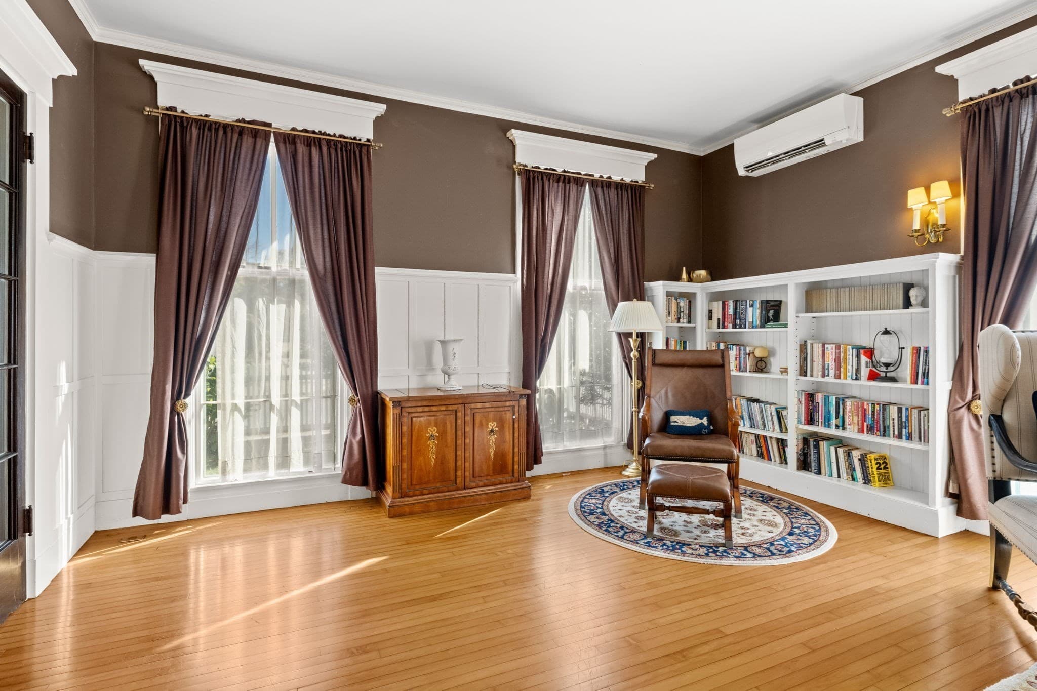 Single Family Residence at 117 Cottage St, New Bedford MA 02740, New Bedford, photo 9 of 42