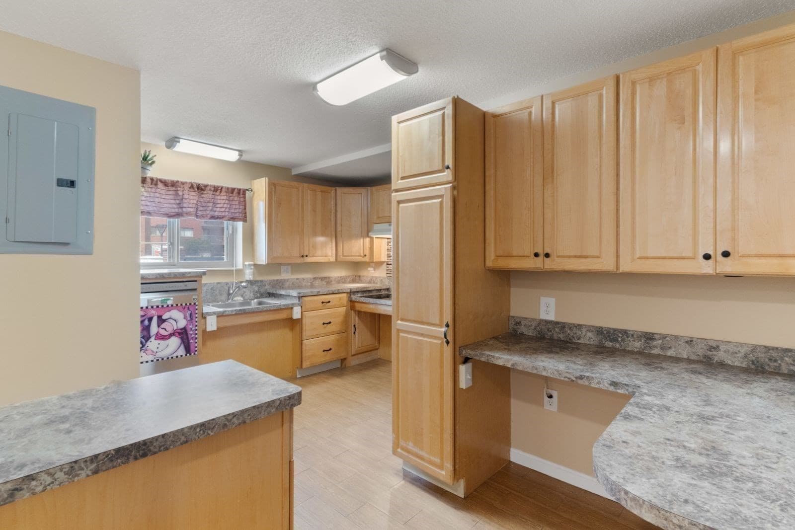 Condominium at 22 Ninth Street # 102, Medford MA 02155, photo 14 of 31