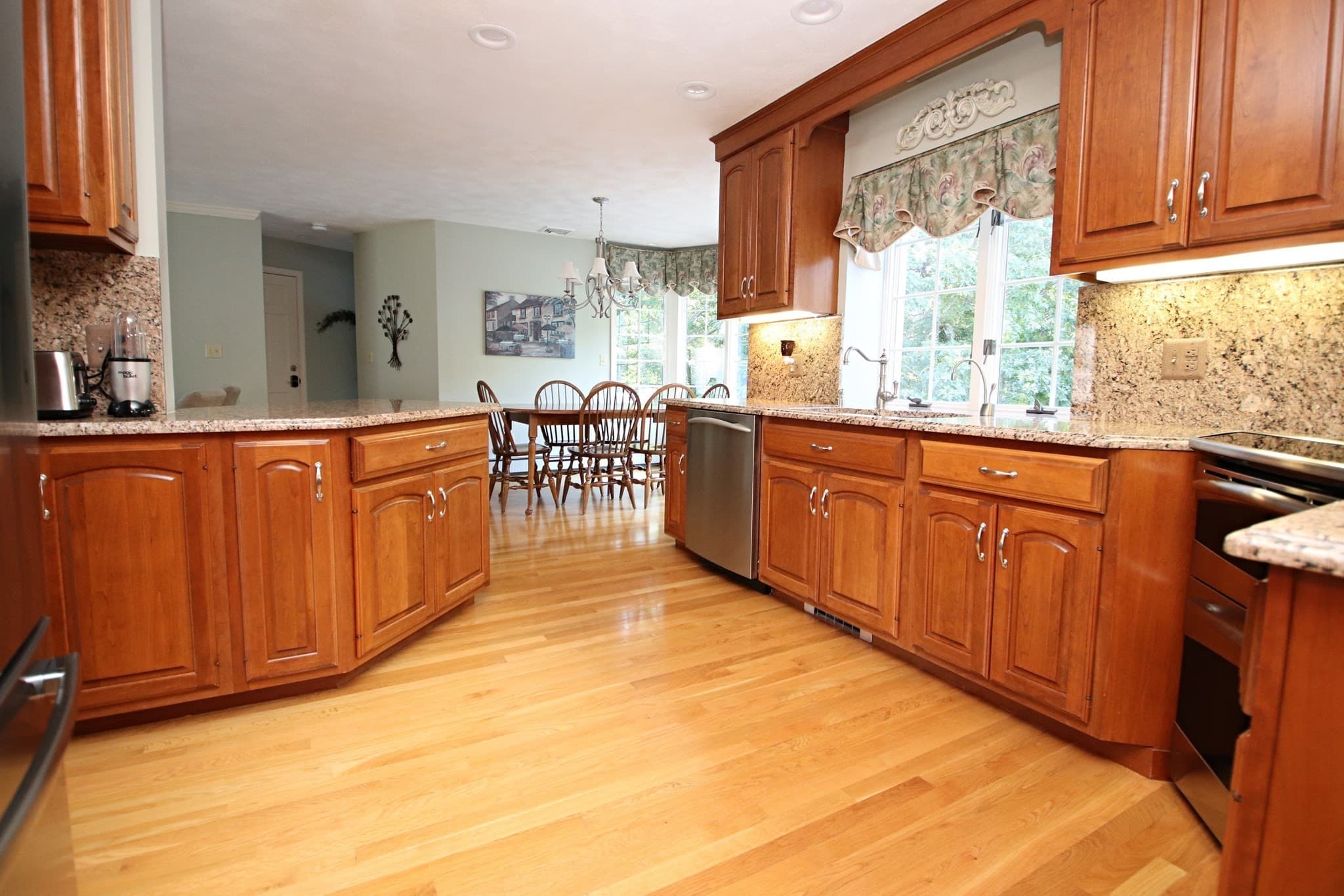 Single Family Residence at 33 Sanders Drive, Saugus MA 01906, Saugus, photo 11 of 42