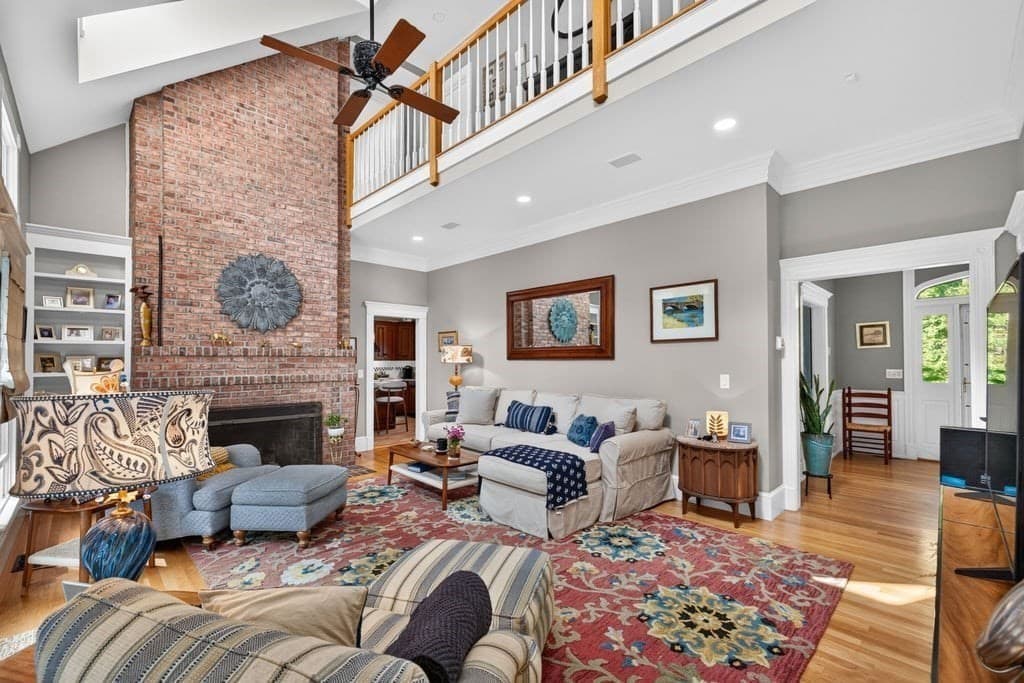 Single Family Residence at 114 Martin St, Rehoboth MA 02769, Rehoboth, photo 9 of 42