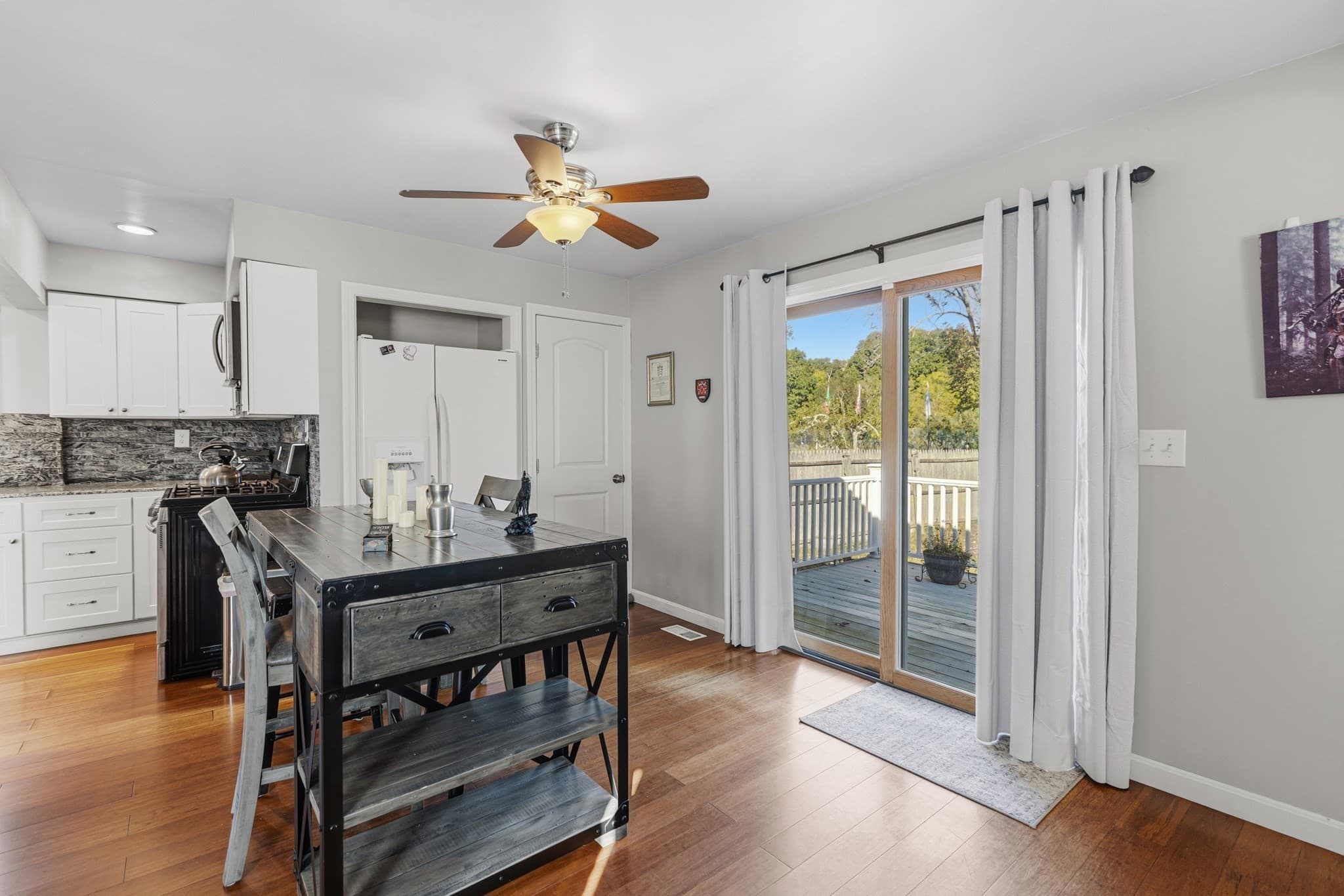 Single Family Residence at 1227 Old Plainville Rd, New Bedford MA 02745, New Bedford, photo 14 of 32
