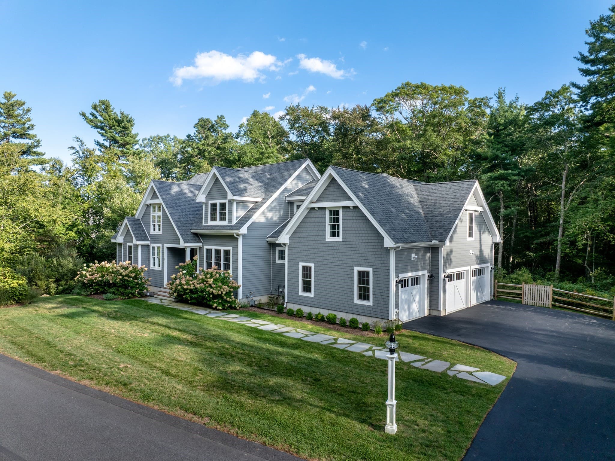12 Split Rock Ln, Mattapoisett MA 02739