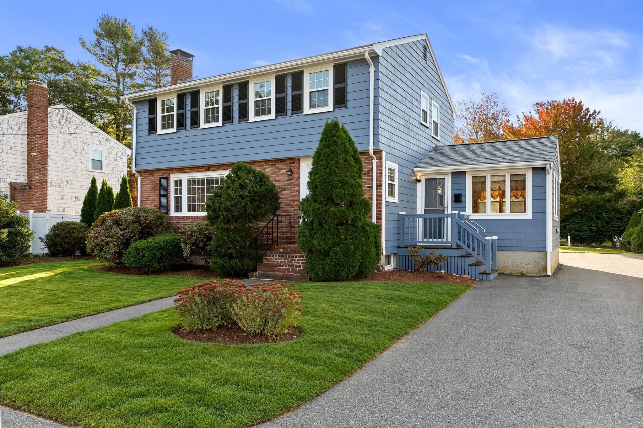 Single Family Residence at 32 Nichols Ave, Avon MA 02322, Avon, photo 2 of 40