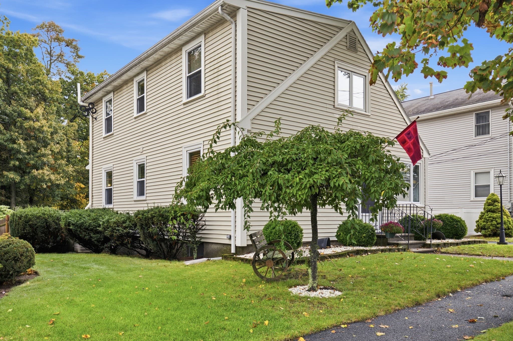 Single Family Residence at 11 Granite Rd, Peabody MA 01960, Peabody, photo 2 of 38