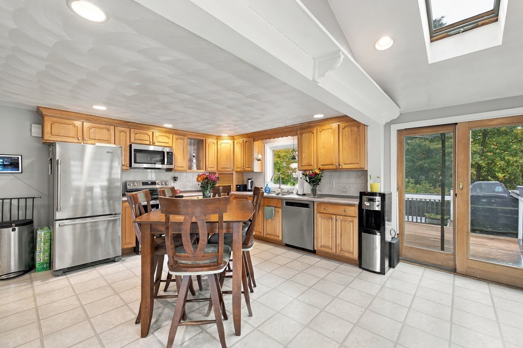Single Family Residence at 11 Granite Rd, Peabody MA 01960, Peabody, photo 7 of 38